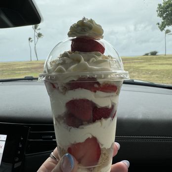 Ruby’s 2.0 - Strawberry and Shortbread Parfait - Desserts Near Me - Honolulu, Hawaii