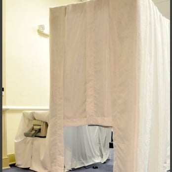 Photobooth Royale - Sample of booth courtesy www.photoboothroyale.com - Photographers Near Me - Emeryville, California