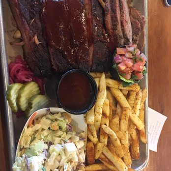 Armadillo Willy's BBQ - Barbeque Near Me - San Mateo, California