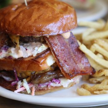 Poppy + Rose - Poppy Burger! - Breakfast & Brunch Near Me - Los Angeles, California Poppy + Rose - Poppy Burger! - Breakfast & Brunch Near Me - Los Angeles, California