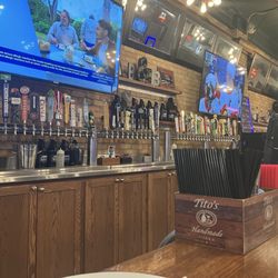 Brick & Barley Bar & Restaurant - 48 Taps!