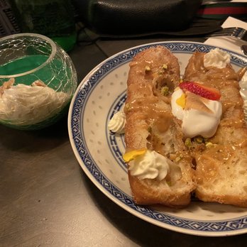 Gon Bui Restaurant Bar - Churros et dessert tofu oandan - Chinese Near Me - Laval, Quebec