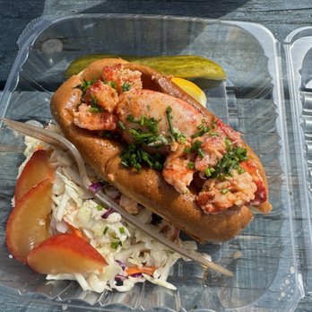 Morro Bay Lobster - Connecticut style lobster roll - Food Trucks Near Me - Morro Bay, California Morro Bay Lobster - Connecticut style lobster roll - Food Trucks Near Me - Morro Bay, California
