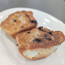 Perfectly grilled blueberry muffin Perfectly grilled blueberry muffin