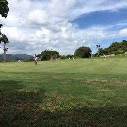 賽馬會滘西洲公眾高爾夫球場