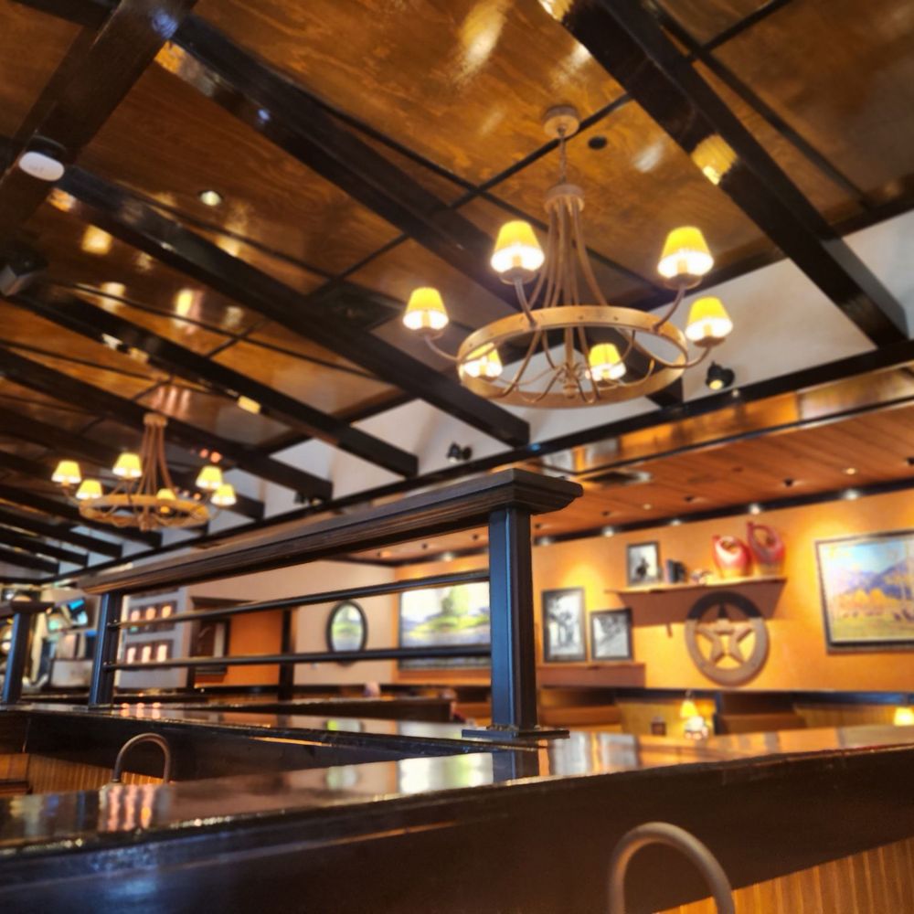 LongHorn Steakhouse - Decor main dining - Steakhouses Near Me - Marietta, Georgia LongHorn Steakhouse - Decor main dining - Steakhouses Near Me - Marietta, Georgia
