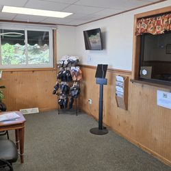 Disc Centers of America - Warm welcome to our reception room!