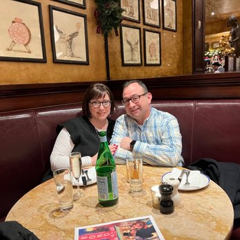 Bond 45 - Happy guests - Italian Near Me - New York, New York