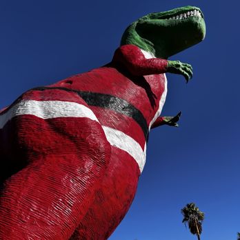 Cabazon Dinosaurs - Cabazon dinosaur - Museums Near Me - Cabazon, California