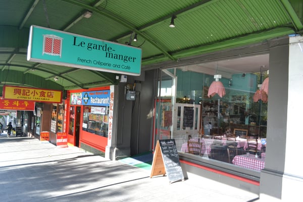 Le Garde-Manger by null