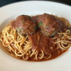 Terra Mia Italian Bistro & Pizzeria - Spaghetti & Meatballs