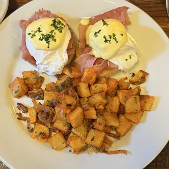 The Smith - Egg Benedict - New American Near Me - Washington, DC, District of Columbia The Smith - Egg Benedict - New American Near Me - Washington, DC, District of Columbia