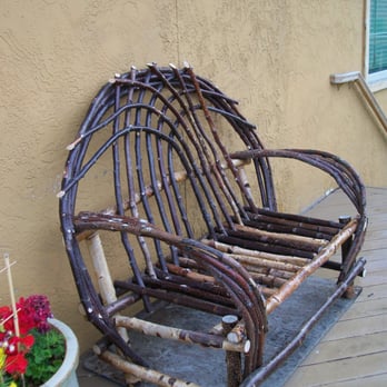 Qupqugiaq Inn - Awesome wooden bench. - Hotels Near Me - Anchorage, Alaska