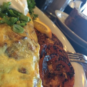 Cafe Cup - Mashed potato omelette and raisin toast - Breakfast & Brunch Near Me - Huntington Beach, California