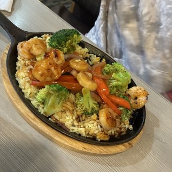 Perkins American Food - Shrimp teriyaki - Bakeries Near Me - Dandridge, Tennessee