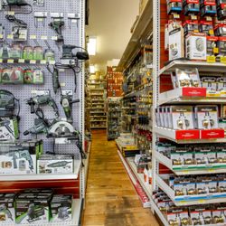 B & G Hardware & Tool Rental