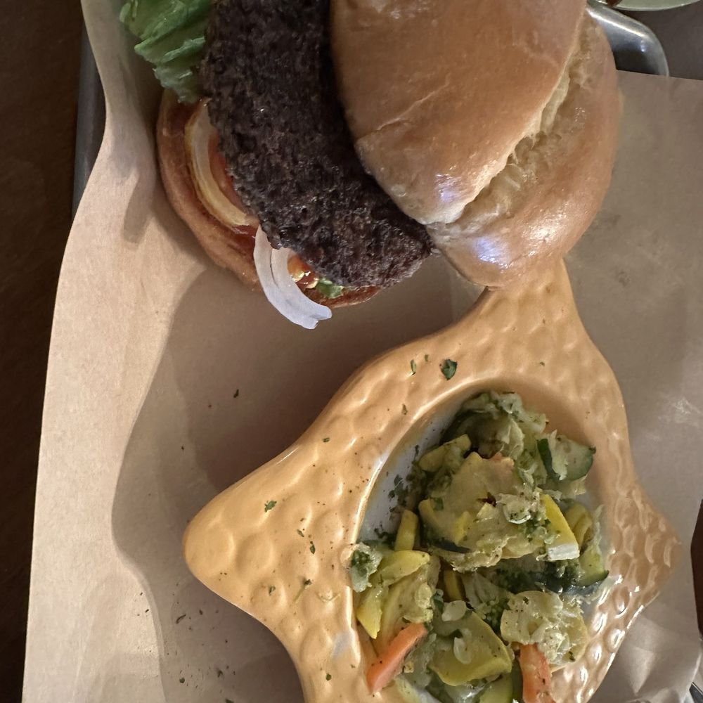 The Cajun Corner On Broad - Cajun burger and sautéed veggies - New American Near Me - Eufaula, Alabama