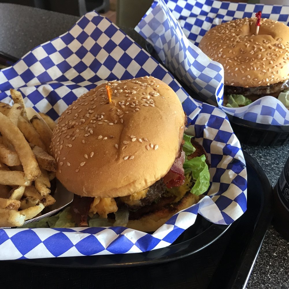 Daddio's Burger - Burgers Near Me - Beaumont, Texas