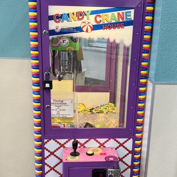 Paradise Laundry - Citrus Heights - Cute Candy Crane House! - Laundromat Near Me - Citrus Heights, California