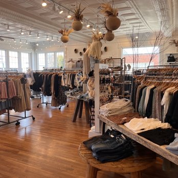Rose & Remington - Women's Clothing Near Me - Lebanon, Ohio Rose & Remington - Women's Clothing Near Me - Lebanon, Ohio