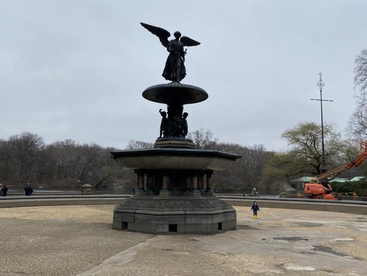 Bethesda Fountain by null