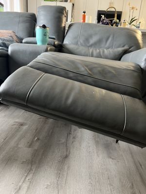 Ashley Store by null