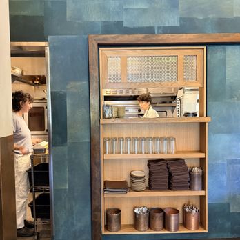 Coquine - Inside - New American Near Me - Portland, Oregon