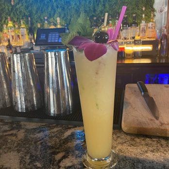 Lone Wolf - Cocktail Bars Near Me - Kingston, New York