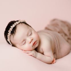 Julia Christina Photography - Older newborn photos, 6 weeks new