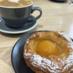 Pilgrim Roasters - Peach danish