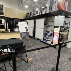 Best Buy - Soquel - This place is a dump. And these people are supposed to come to my home and fix something technical?