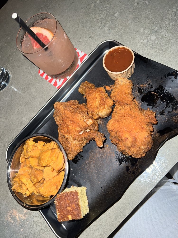 LADYBIRD FRIED CHICKEN Sarphatipark, Amsterdam, NoordHolland, The