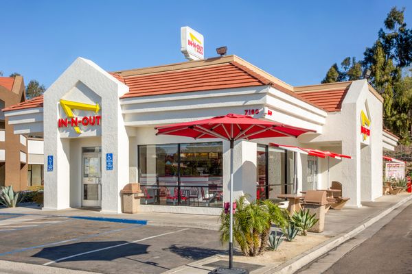 In-N-Out Burger by null