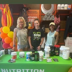 HOTWORX - Chattanooga - Staff and a visit from the Ooltewah Nutrition Faktory