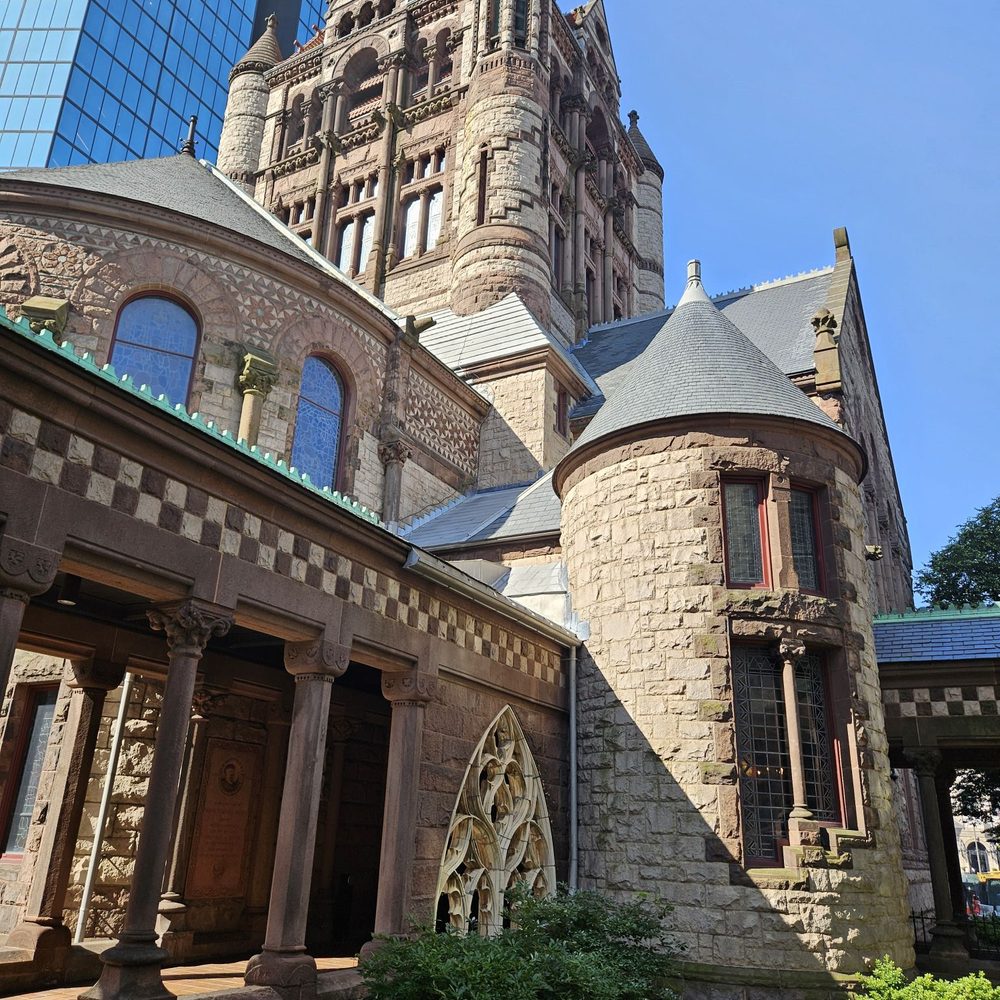 Newbury Street - Landmarks & Historical Buildings Near Me - Boston, Massachusetts