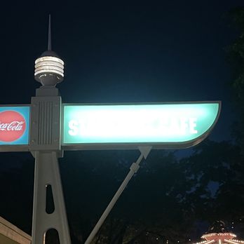 Cosmic Ray's Starlight Café - Sandwiches Near Me - Orlando, Florida Cosmic Ray's Starlight Café - Sandwiches Near Me - Orlando, Florida