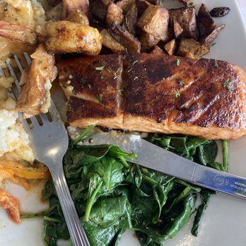 Linq Breakfast & Brunch Bar - The glazed salmon was perfect and I had a little shrimp and grits on the side. - Breakfast & Brunch Near Me - Morrow, Georgia