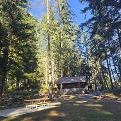 Scriber Lake Park - View of washrooms from parking lot