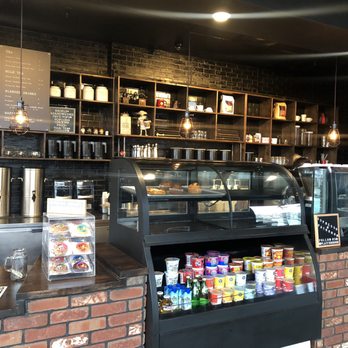 Platform 909 - Inside of the store - Coffee & Tea Near Me - Chino Hills, California