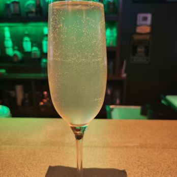 Fairway Cigar Lounge - French 75 - Lounges Near Me - Melbourne, Florida