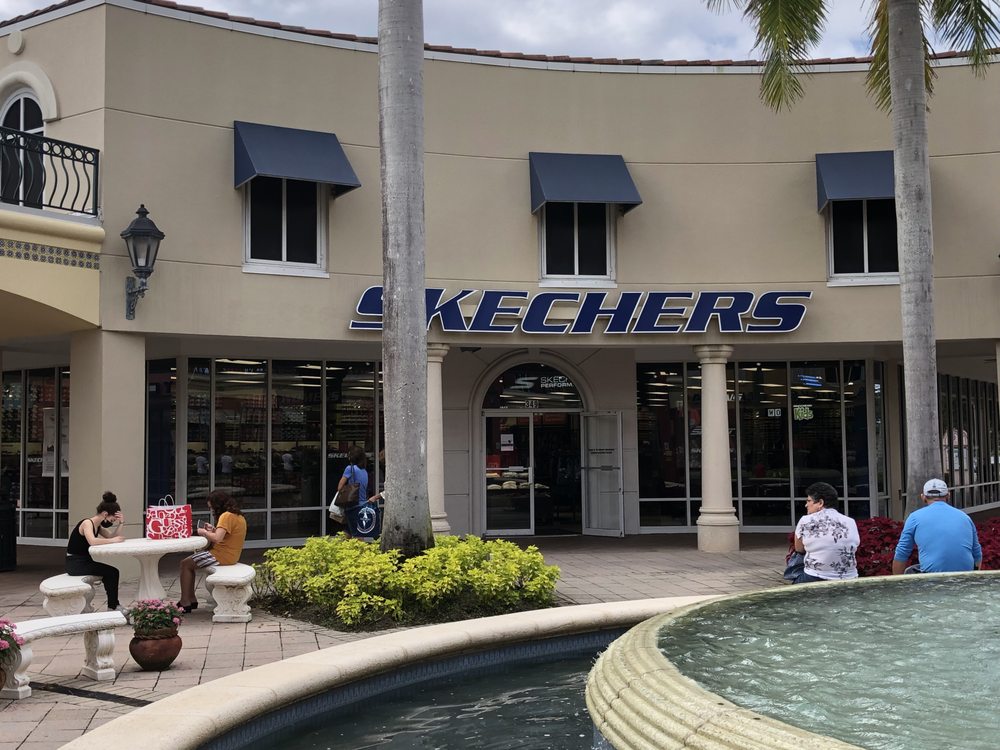 SKECHERS FACTORY OUTLET Updated October 2024 13 Photos & 11 Reviews