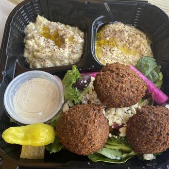 Berkeley Organic Market and Deli - Falafel Plate - Delis Near Me - Berkeley, California Berkeley Organic Market and Deli - Falafel Plate - Delis Near Me - Berkeley, California