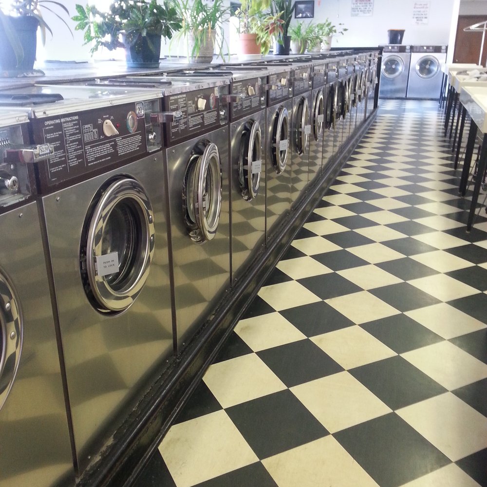 Ray's Coin Laundry - All size washers, single, double, triple, and 2 quadruple washers. - Laundromat Near Me - Fort Wayne, Indiana Ray's Coin Laundry - All size washers, single, double, triple, and 2 quadruple washers. - Laundromat Near Me - Fort Wayne, Indiana