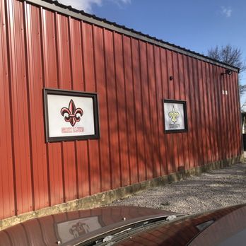 Granddaddy's Crawfish - the side of a building - Seafood Near Me - Scott, Louisiana