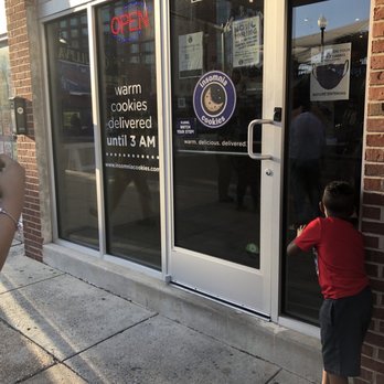 Insomnia Cookies - Desserts Near Me - Memphis, Tennessee