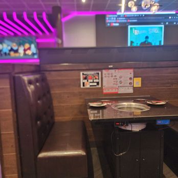 88 Pot Korean BBQ & Hot Pot - Booths and screens throughout - Chinese Near Me - Bethlehem, Pennsylvania 88 Pot Korean BBQ & Hot Pot - Booths and screens throughout - Chinese Near Me - Bethlehem, Pennsylvania