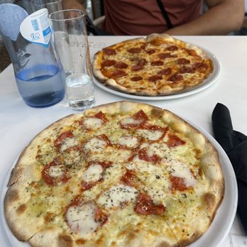 LX Factory - Messe pizza in LX Factory. More specifically, the Lx pizza and pepperoni pizza. - Venues & Event Spaces Near Me - Lisbon, 11