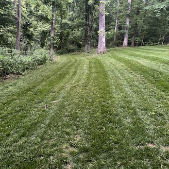 4 Paws Lawn and Landscaping - Landscaping Near Me - Staunton, Virginia 4 Paws Lawn and Landscaping - Landscaping Near Me - Staunton, Virginia