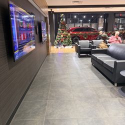 Nelson Mazda - Waiting area