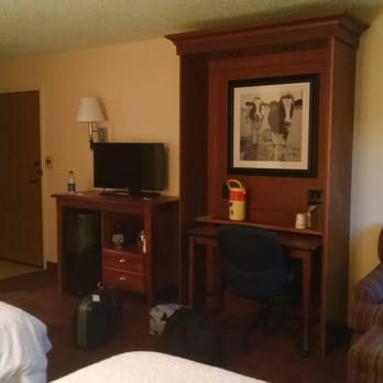 Hampton Inn Wausau - Hotels Near Me - Wausau, Wisconsin